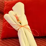 La Casa Romana Bed & Breakfast 4*