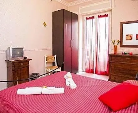 La Casa Romana Bed & Breakfast 4*